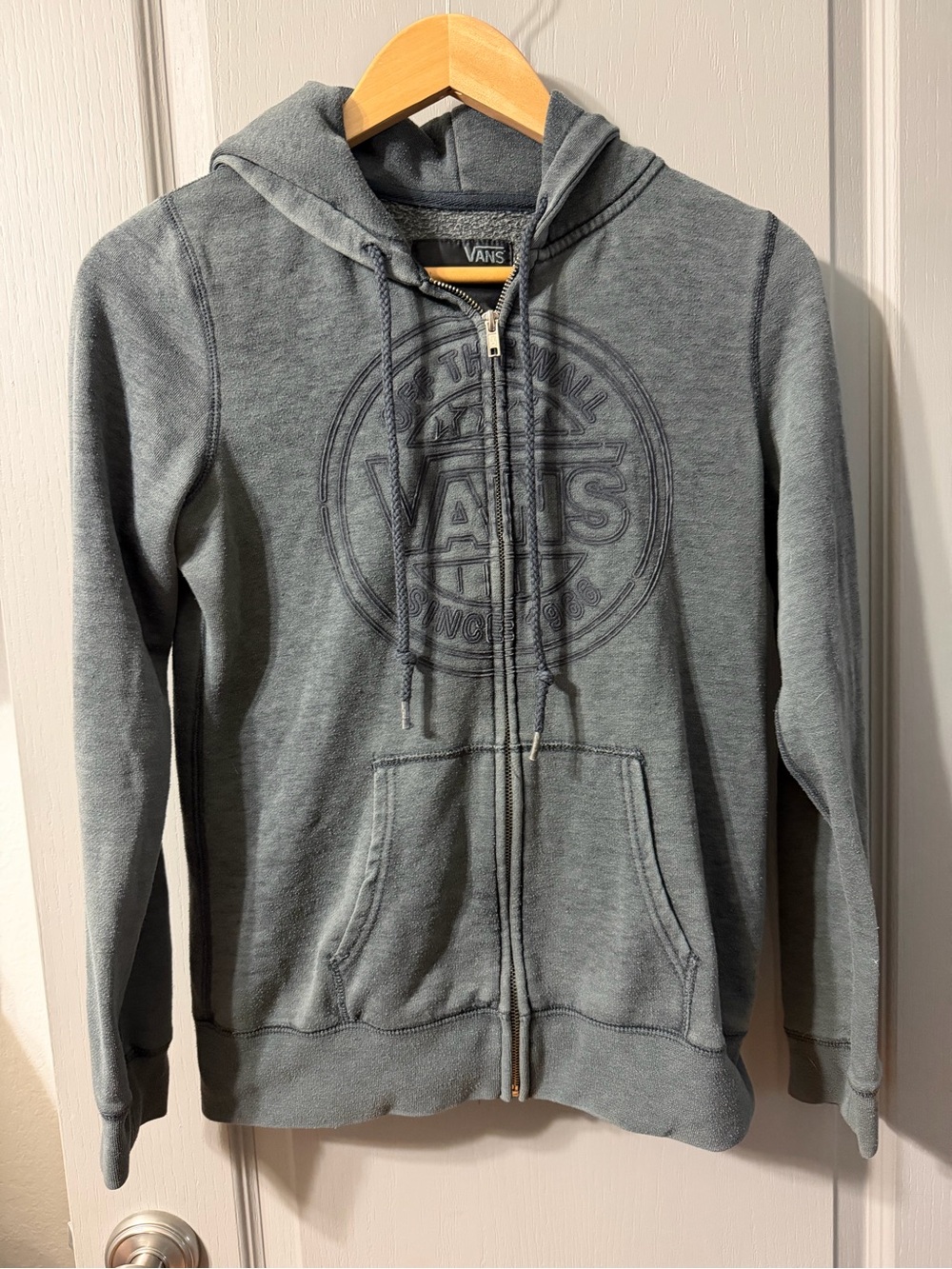 Vans Women’s Medium Zip-Up Hoodie Sweater Gray